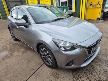 Used Mazda Mazda2 2015 for sale - 77023102: Photo