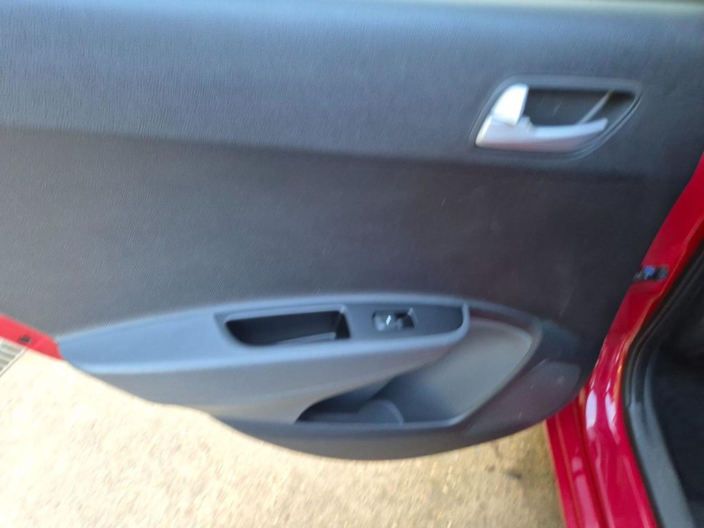 Used Hyundai i10 2017 for sale - 77931484: Photo 36