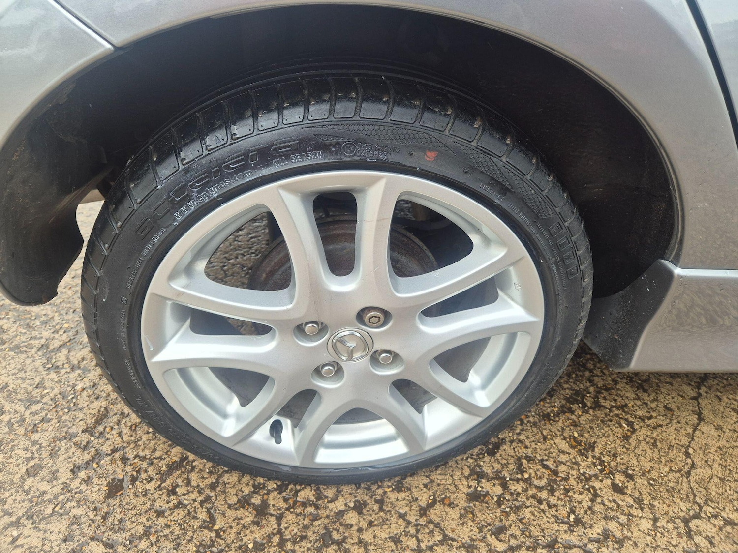 Used Mazda Mazda2 2011 for sale - 76965165: Photo 4