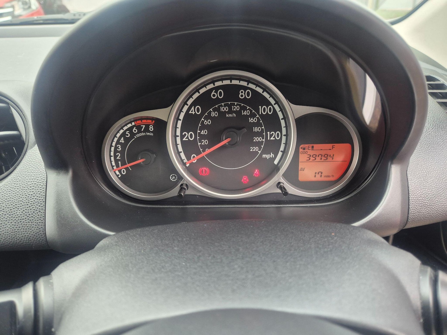 Used Mazda Mazda2 2011 for sale - 76965165: Photo 5