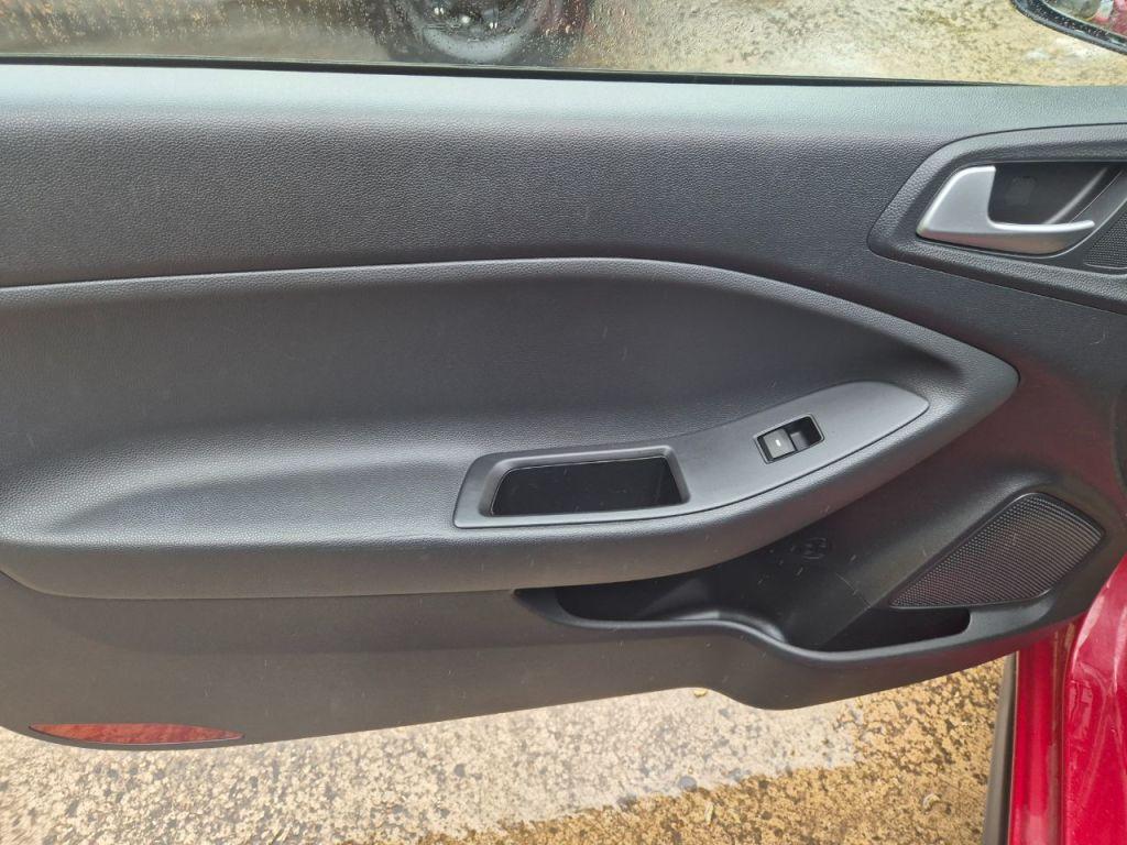 Used Hyundai i20 2017 for sale - 76990301: Photo 31