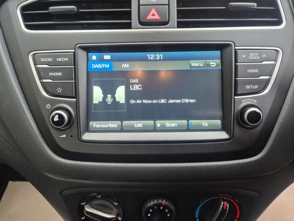 Used Hyundai i20 2019 for sale - 77207310: Photo 26