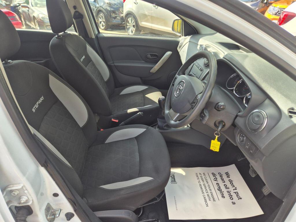 Used Dacia Sandero Stepway 2016 for sale - 77233900: Photo 13