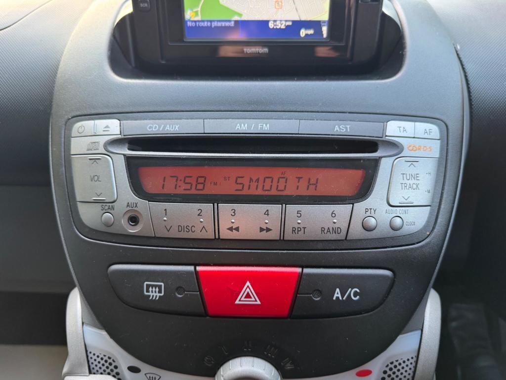 Used Toyota AYGO 2011 for sale - 78029697: Photo 13