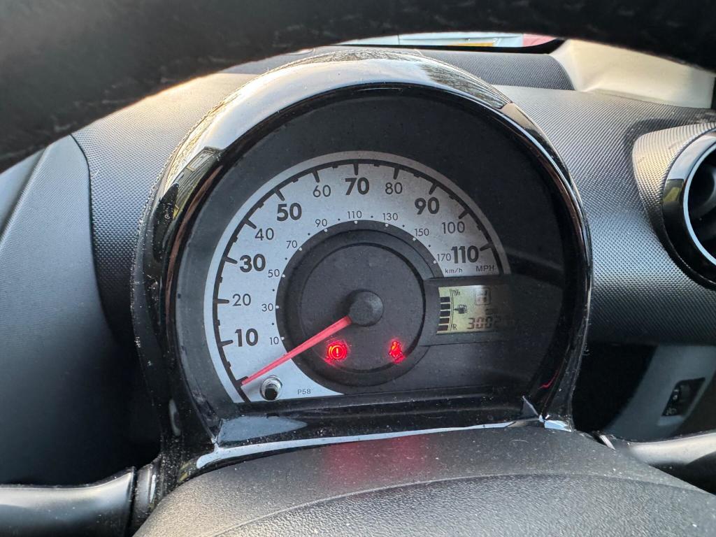 Used Toyota AYGO 2011 for sale - 78029697: Photo 16