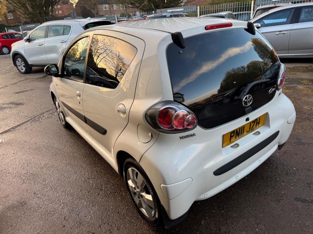 Used Toyota AYGO 2011 for sale - 78029697: Photo 8