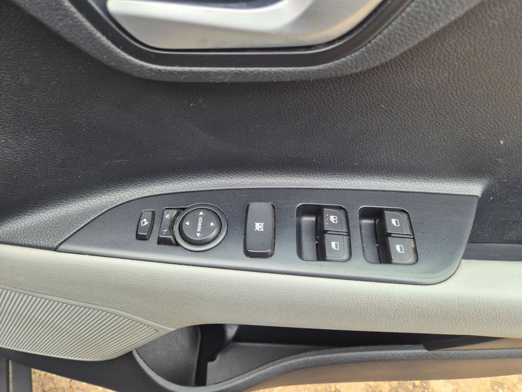 Used Kia Stonic 2019 for sale - 77650229: Photo 18