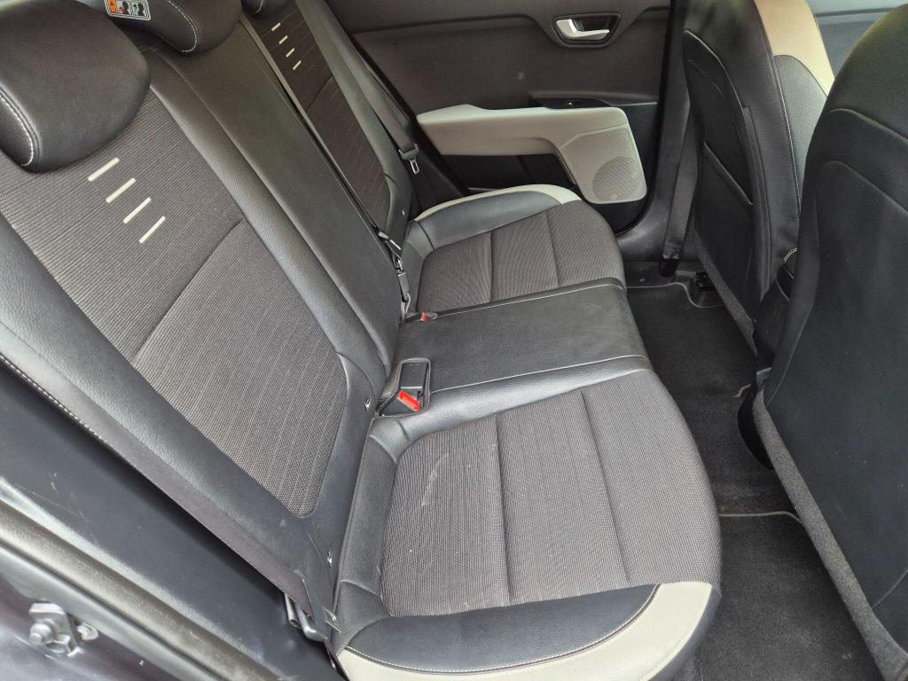 Used Kia Stonic 2019 for sale - 77650229: Photo 32