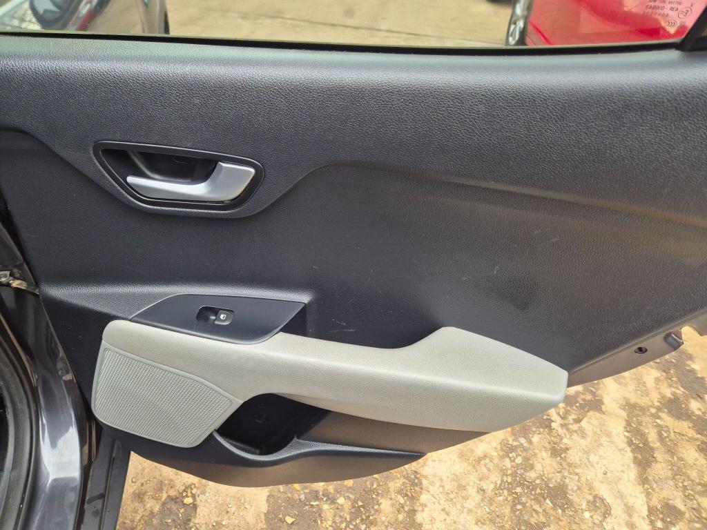 Used Kia Stonic 2019 for sale - 77650229: Photo 35