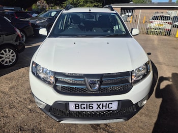 Used Dacia Sandero Stepway 2016 for sale - 79467788: Photo