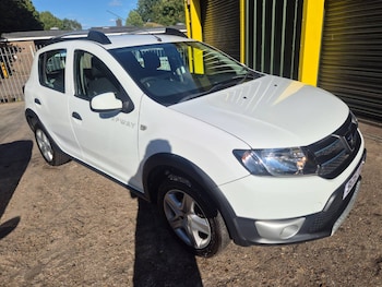 Used Dacia Sandero Stepway 2016 for sale - 79467788: Photo