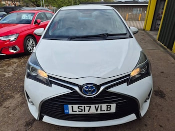 Used Toyota Yaris 2017 for sale - 78340775: Photo