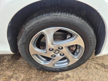 Used Toyota Yaris 2017 for sale - 78340775: Photo