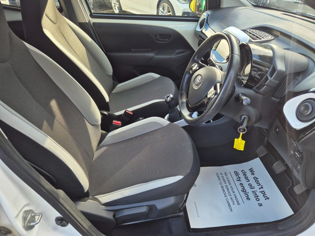 Used Toyota AYGO 2015 for sale - 77037601: Photo 13