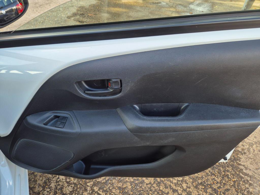 Used Toyota AYGO 2015 for sale - 77037601: Photo 16