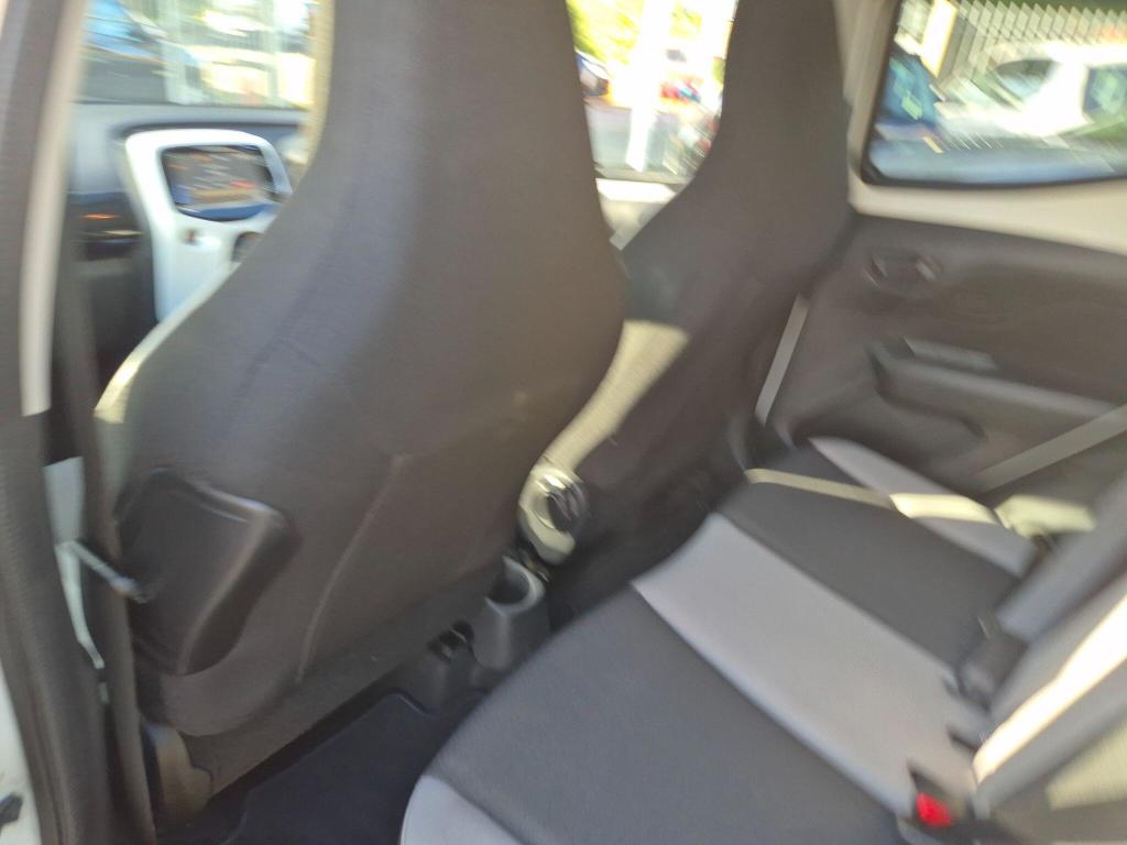 Used Toyota AYGO 2015 for sale - 77037601: Photo 31