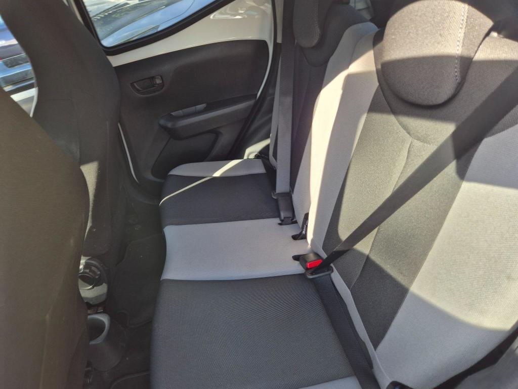 Used Toyota AYGO 2015 for sale - 77037601: Photo 32