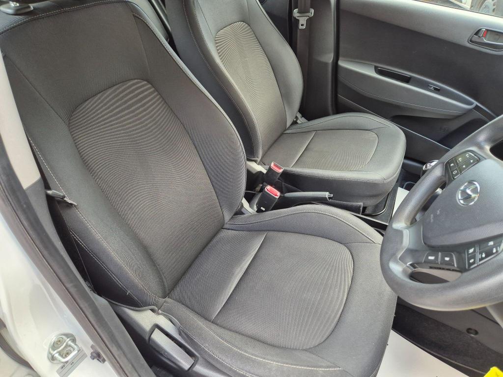 Used Hyundai i10 2017 for sale - 77064398: Photo 15