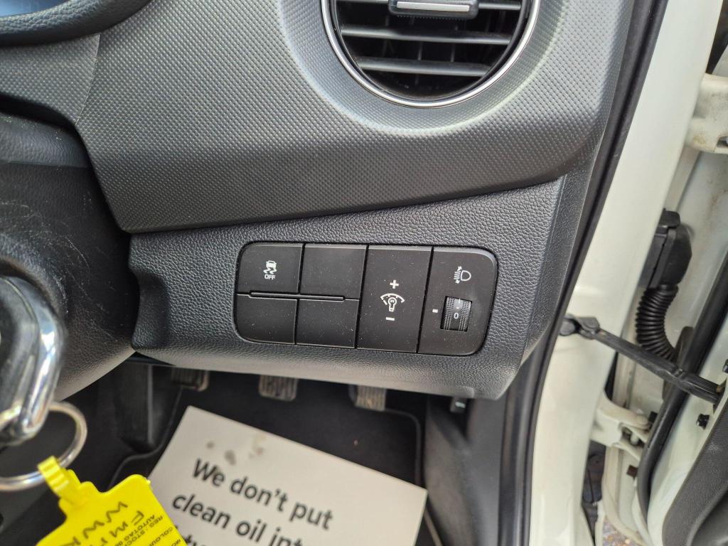 Used Hyundai i10 2017 for sale - 77064398: Photo 18