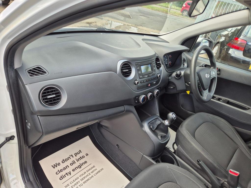 Used Hyundai i10 2017 for sale - 77064398: Photo 37