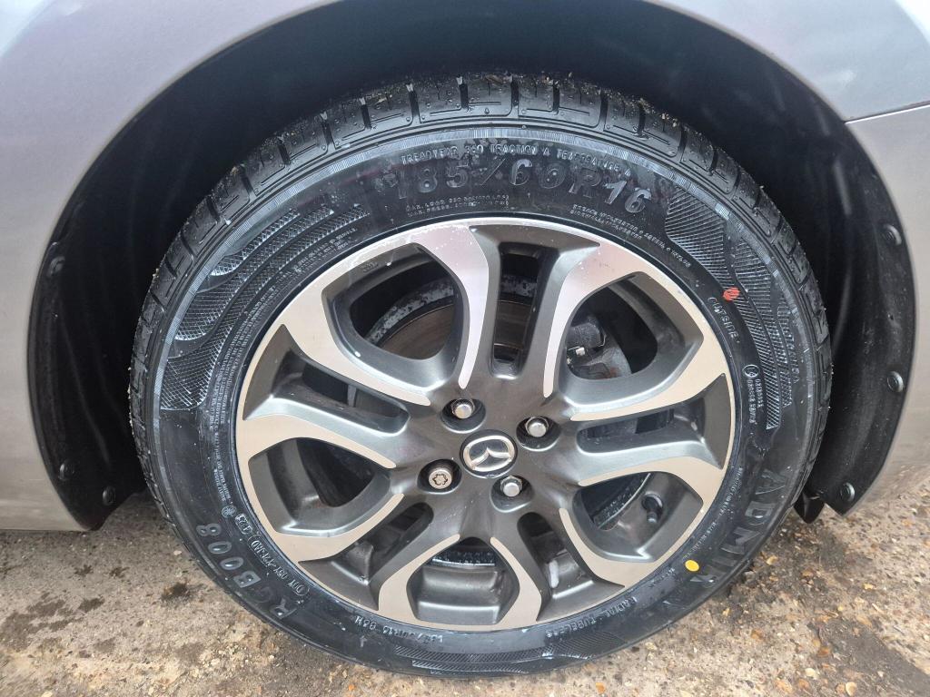 Used Mazda Mazda2 2015 for sale - 78029651: Photo 4