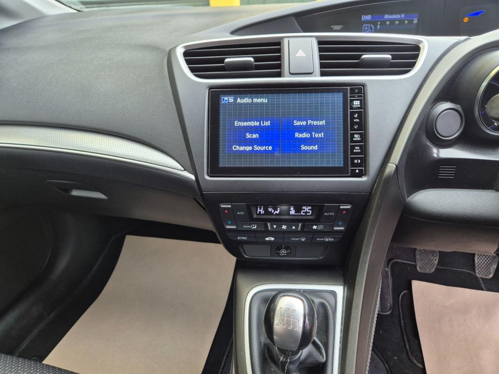 Used Honda Civic 2015 for sale - 77890720: Photo 24