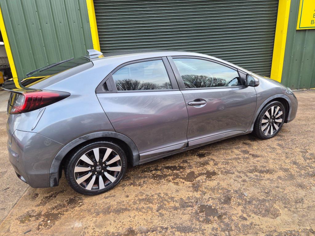 Used Honda Civic 2015 for sale - 77890720: Photo 6