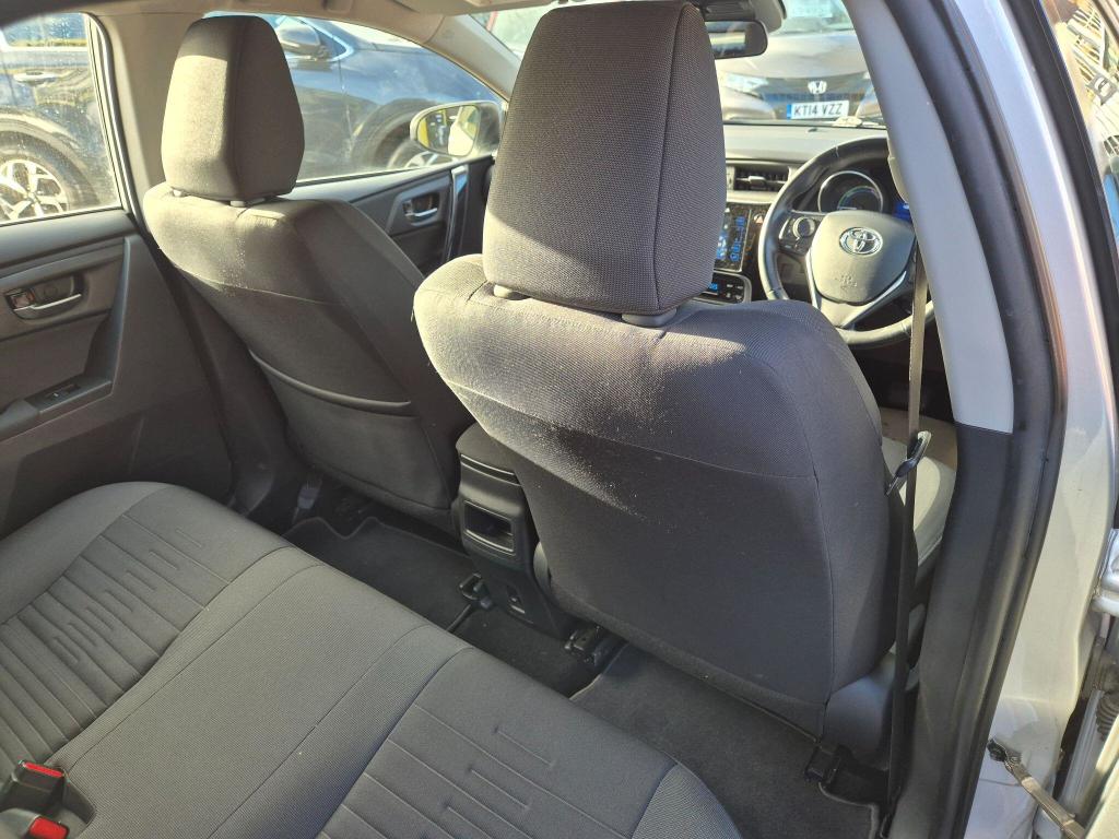 Used Toyota Auris 2018 for sale - 77023091: Photo 28