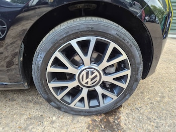 Used Volkswagen up! 2014 for sale - 79569047: Photo