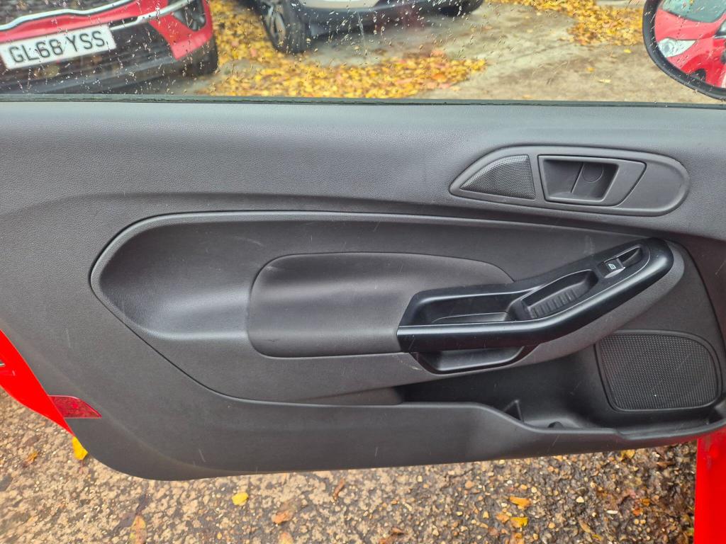 Used Ford Fiesta 2014 for sale - 77249189: Photo 32