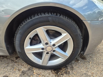 Used Mercedes-Benz SLK 2010 for sale - 79454477: Photo