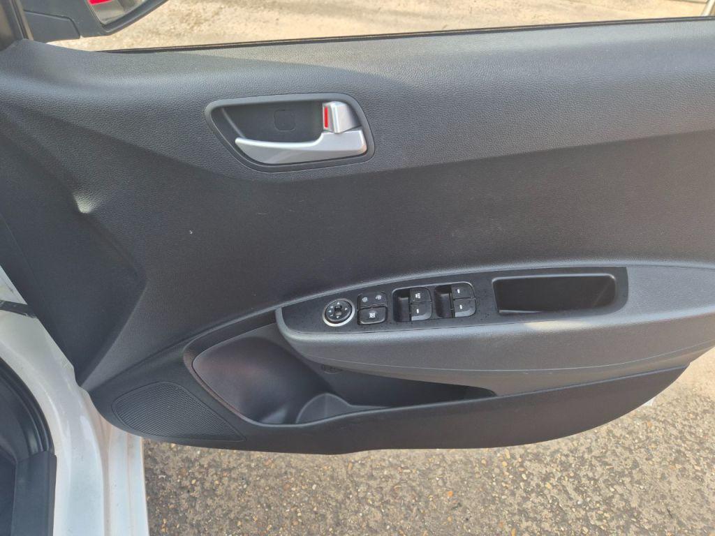 Used Hyundai i10 2018 for sale - 77034391: Photo 15