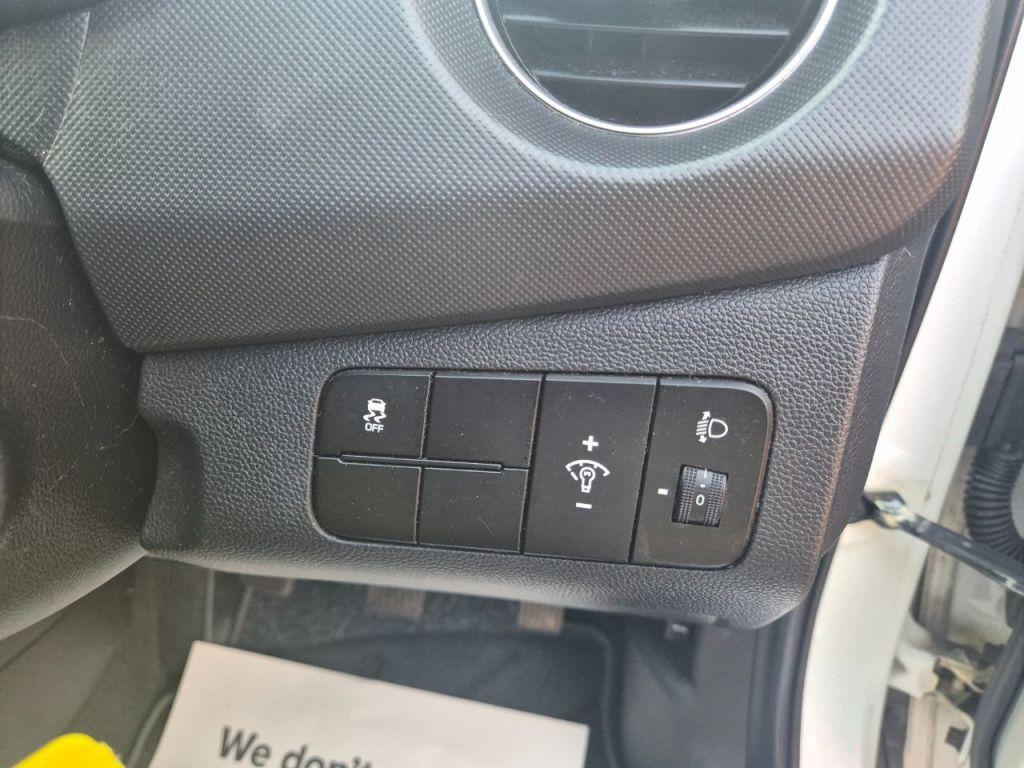 Used Hyundai i10 2018 for sale - 77034391: Photo 17