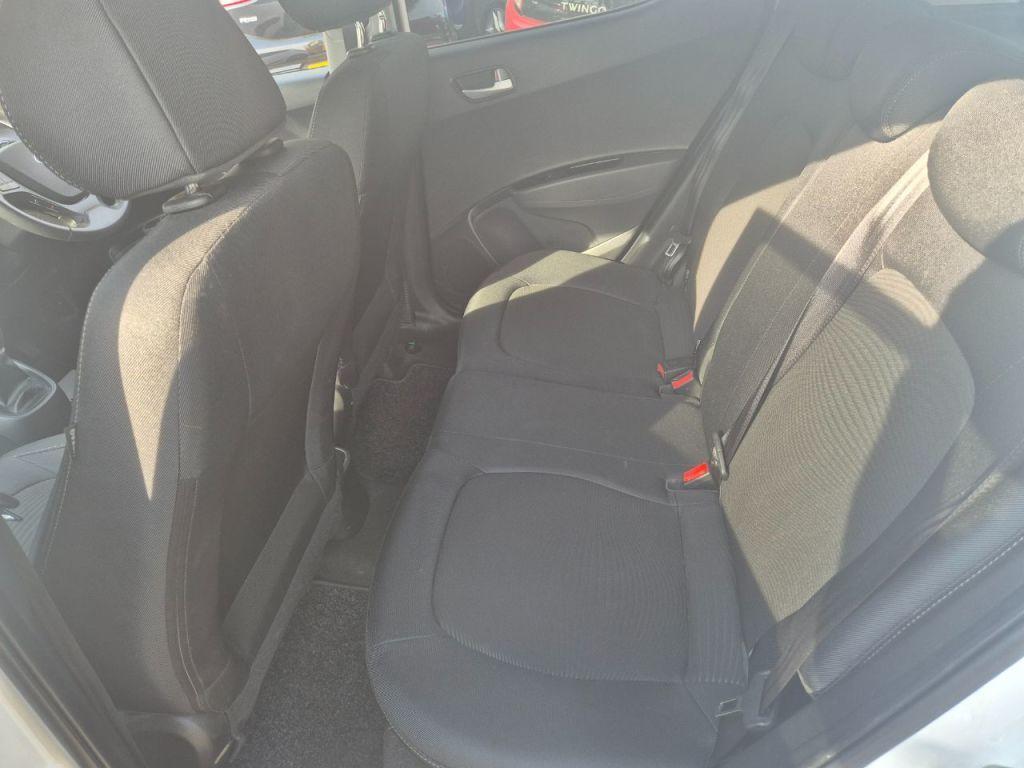 Used Hyundai i10 2018 for sale - 77034391: Photo 30