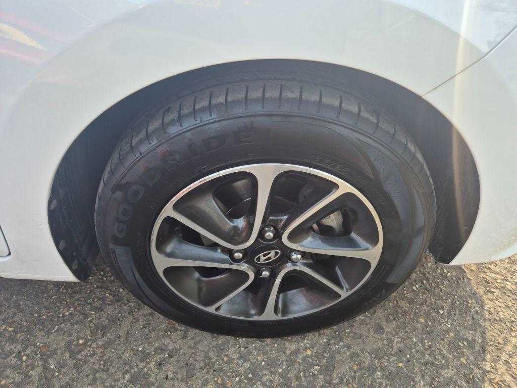 Used Hyundai i10 2018 for sale - 77034391: Photo 4