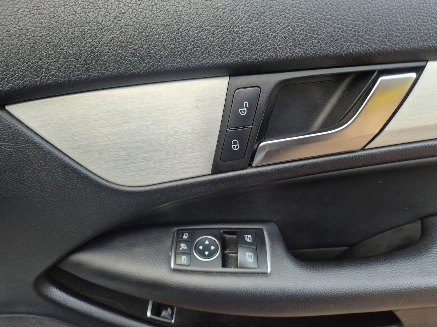 Used Mercedes-Benz C Class 2013 for sale - 76787851: Photo 17