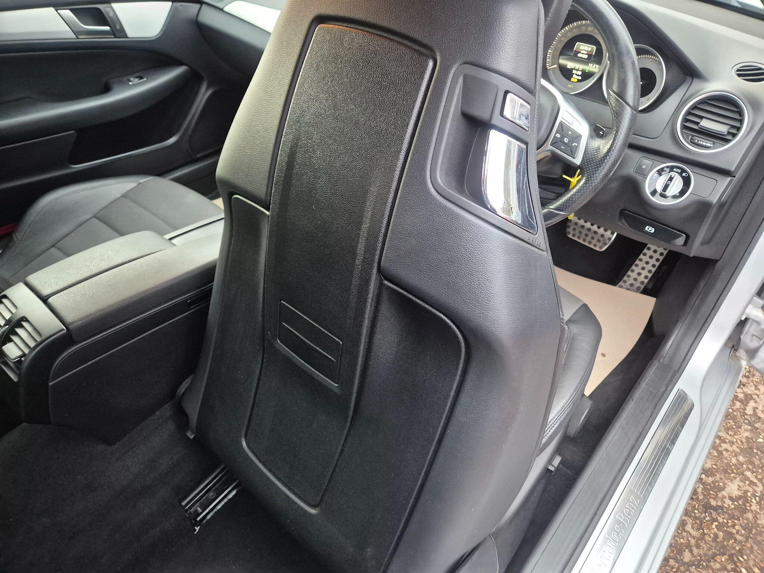 Used Mercedes-Benz C Class 2013 for sale - 76787851: Photo 30