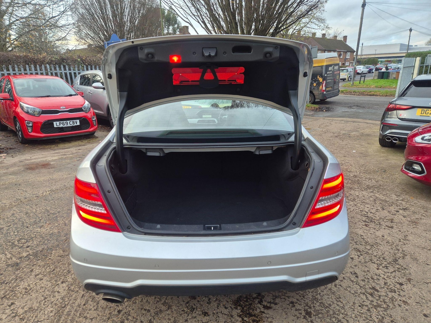 Used Mercedes-Benz C Class 2013 for sale - 76787851: Photo 31