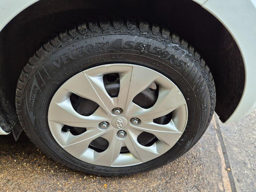 Used Hyundai i20 2018 for sale - 77791904: Photo 11