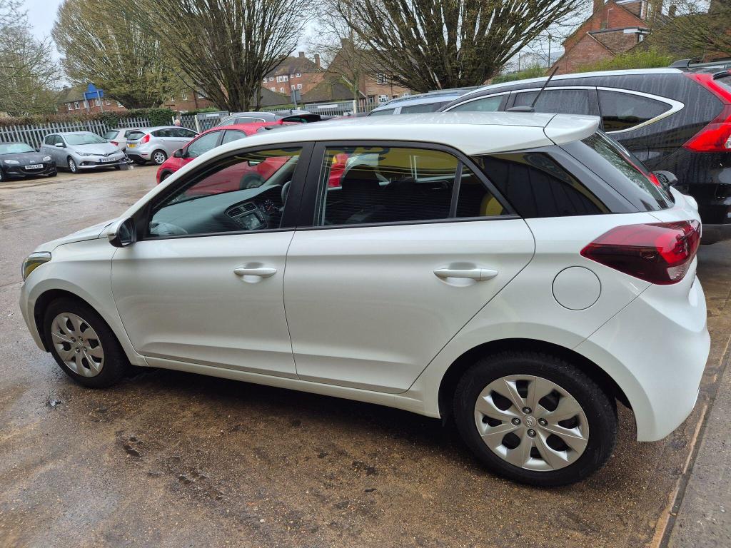 Used Hyundai i20 2018 for sale - 77791904: Photo 12