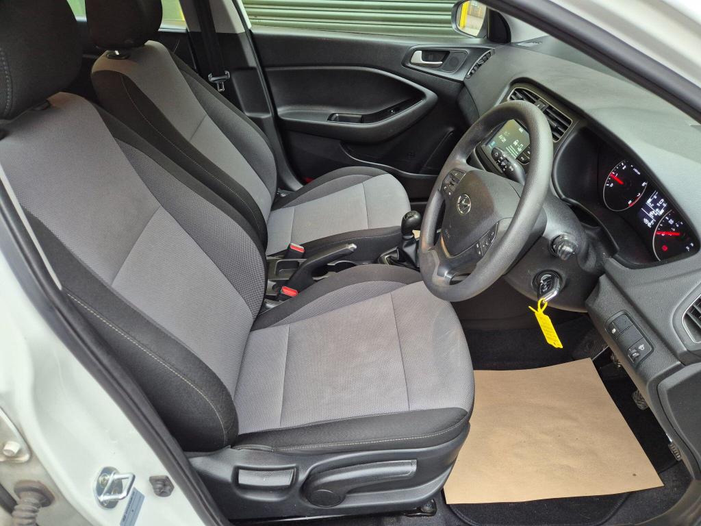 Used Hyundai i20 2018 for sale - 77791904: Photo 14