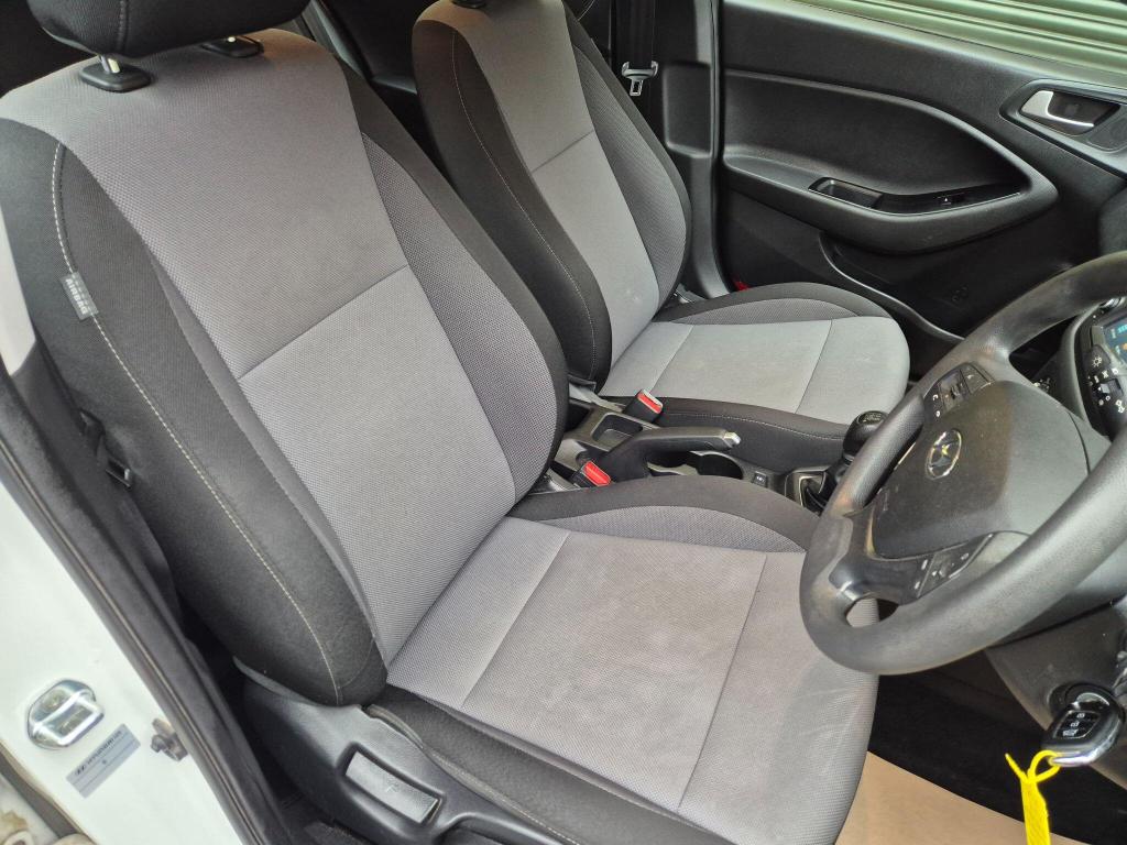 Used Hyundai i20 2018 for sale - 77791904: Photo 16