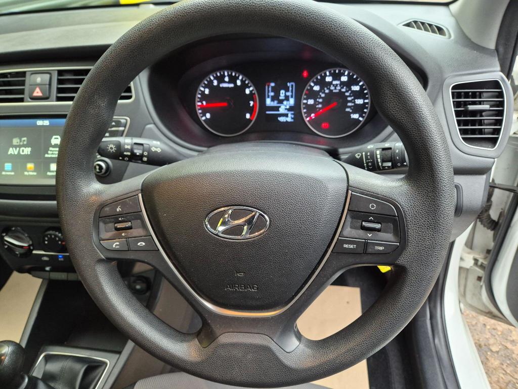 Used Hyundai i20 2018 for sale - 77791904: Photo 20