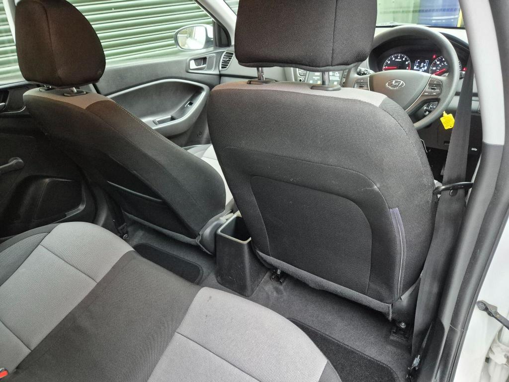 Used Hyundai i20 2018 for sale - 77791904: Photo 25