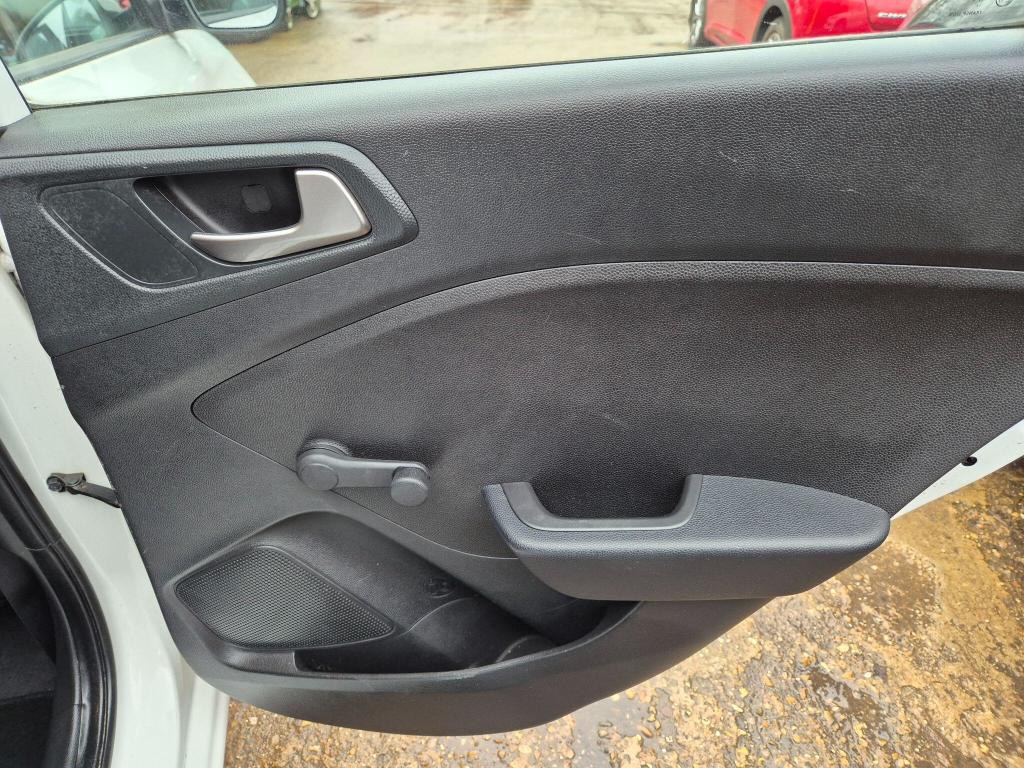 Used Hyundai i20 2018 for sale - 77791904: Photo 28