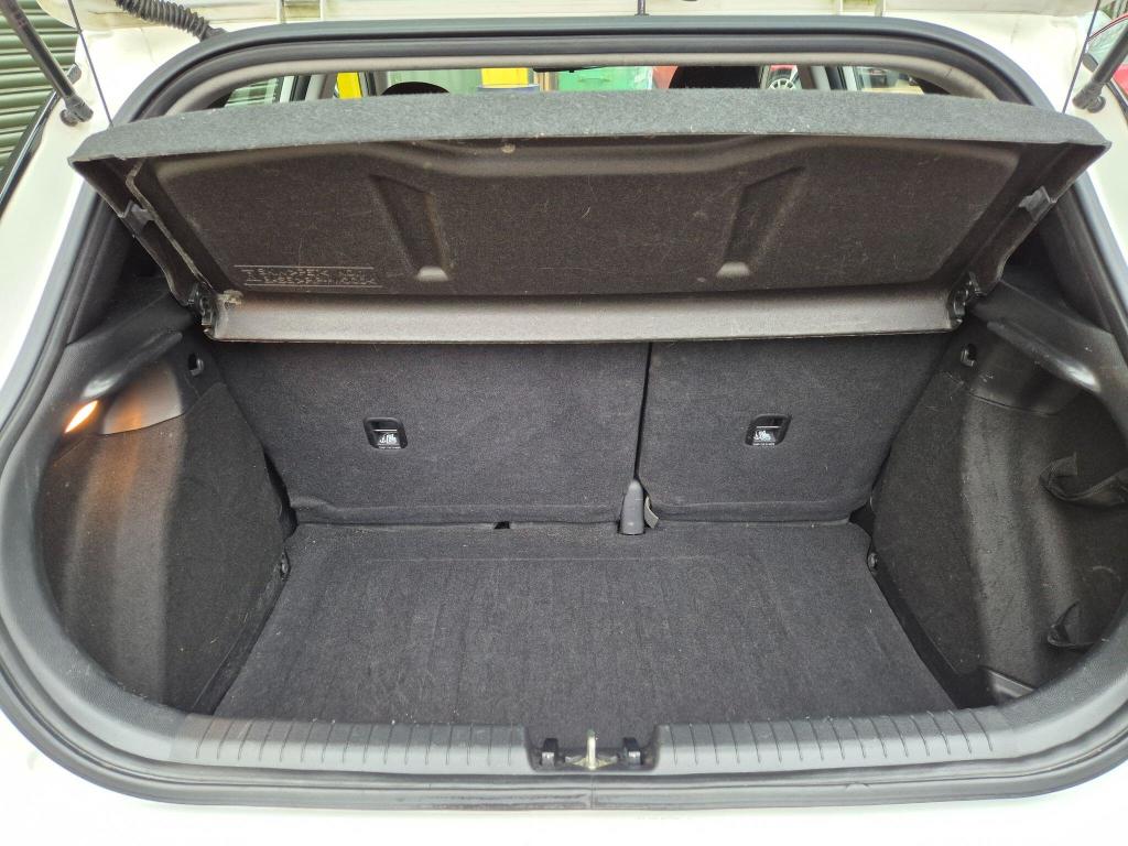 Used Hyundai i20 2018 for sale - 77791904: Photo 31