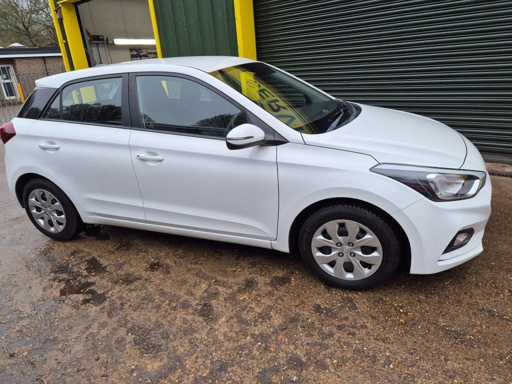 Used Hyundai i20 2018 for sale - 77791904: Photo 5