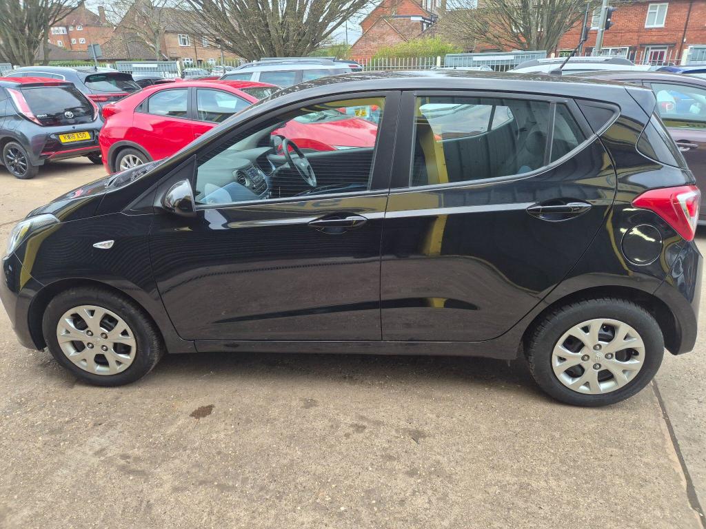 Used Hyundai i10 2017 for sale - 77743126: Photo 12