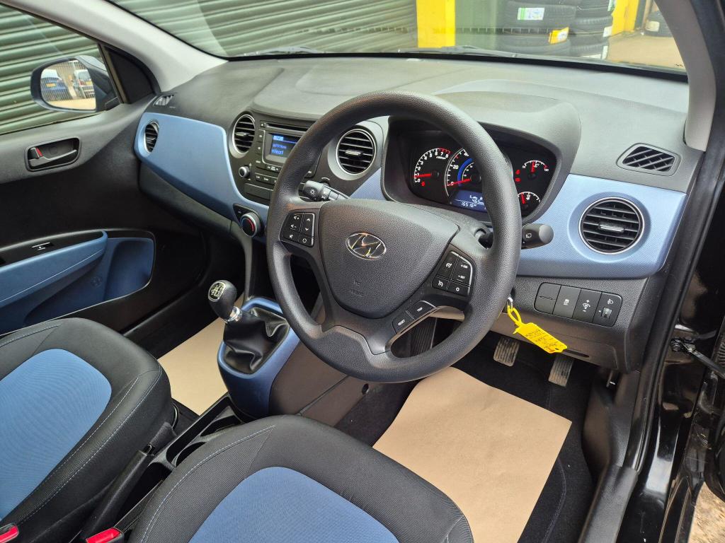 Used Hyundai i10 2017 for sale - 77743126: Photo 15
