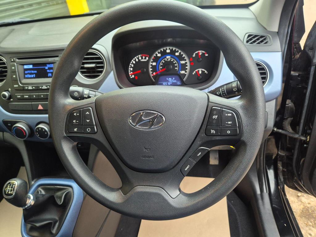 Used Hyundai i10 2017 for sale - 77743126: Photo 20